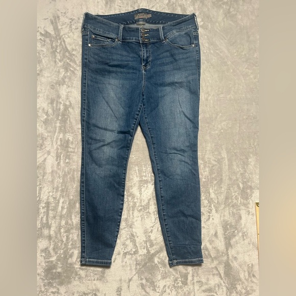 Torrid Jegging Jeans Women’s 16S Short Dark Wash Super Soft Stretch - Picture 1 of 7